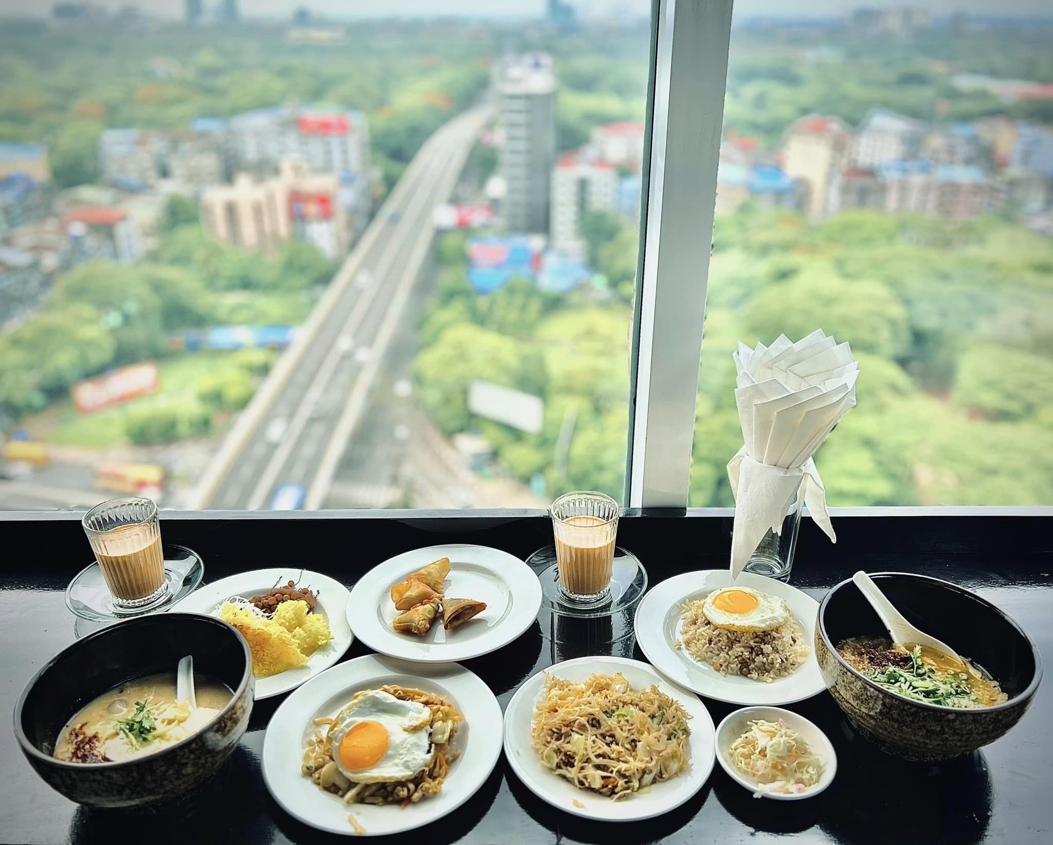 Rooftop မှာ မြို့ပြရဲ့ အလှကို ခံစားရင်း ၆,၅၀၀ ကျပ်နဲ့ မနက်စာဘူဖေး စားမယ်